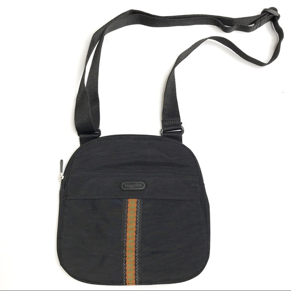 Baggallini Handbags - 🔴 Baggallini Black Nylon Crossbody Travel Bag